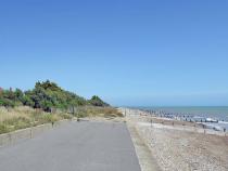 The end of the promenade looking east just beyond Felpham beach
